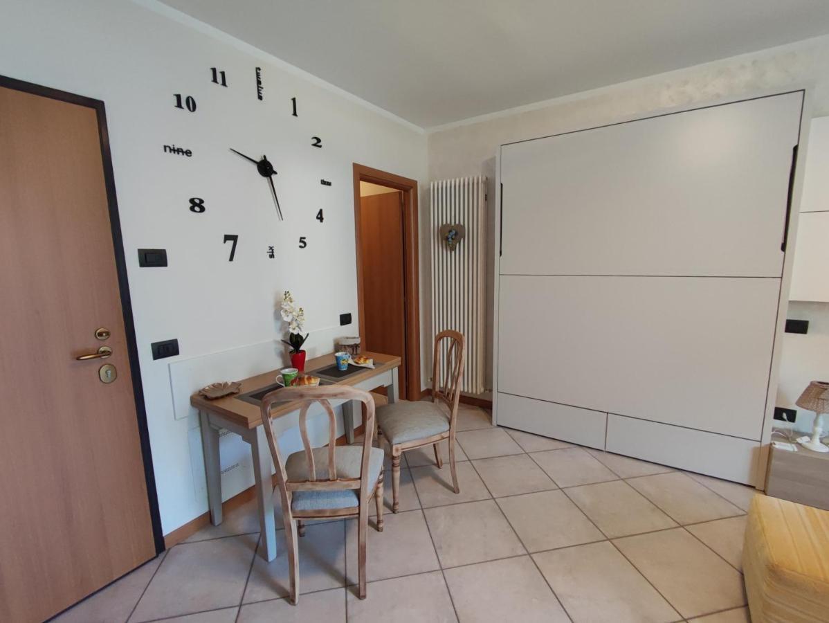 Apartamento La Casa Di Sara In Valsassina Introbio Exterior foto