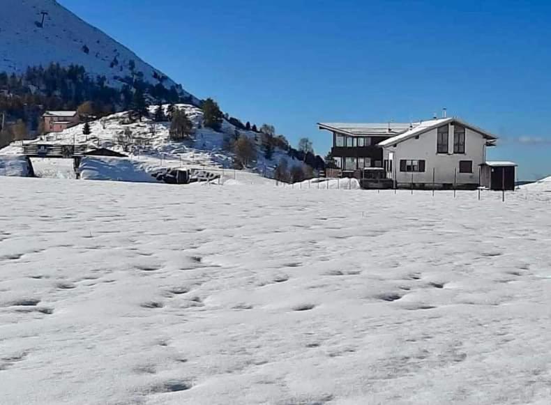 Apartamento La Casa Di Sara In Valsassina Introbio Exterior foto