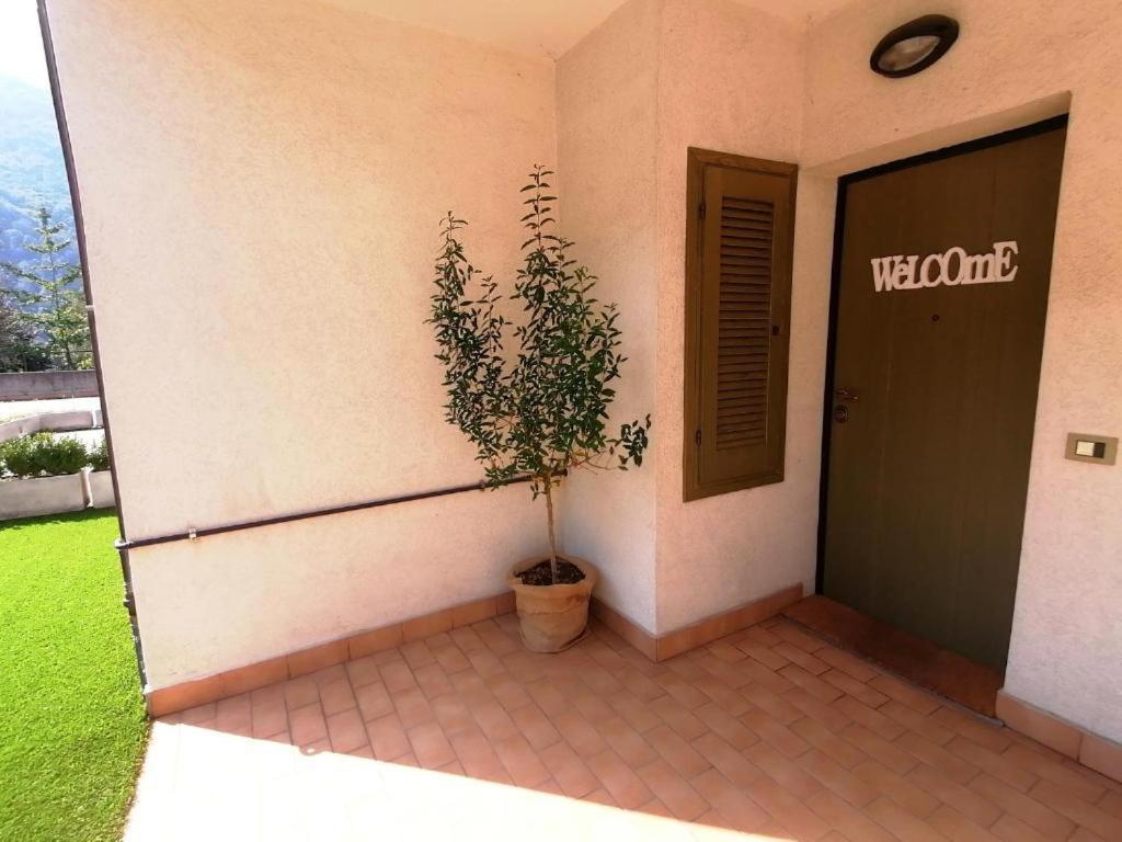 Apartamento La Casa Di Sara In Valsassina Introbio Exterior foto